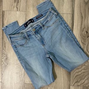 Hollister Stretchy Low Rise Blue Jeans Size 7R